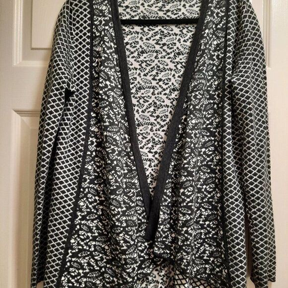 Belldinni Aztec Print Cardigan Sweater Women's Size L - Picture 1 of 6